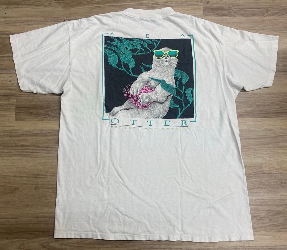 VTG 90s Oneita Power-T Lifeforms International Sea Otter single stich t-shirt XL